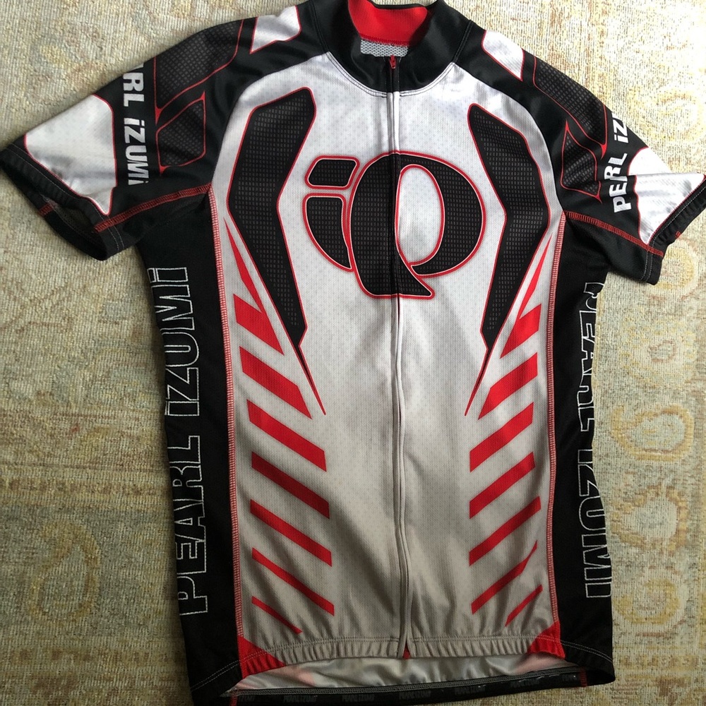 Excellent used condition pearl Izumi cycling men’s medium jersey full zip